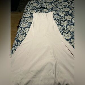 Strapless elegant gown